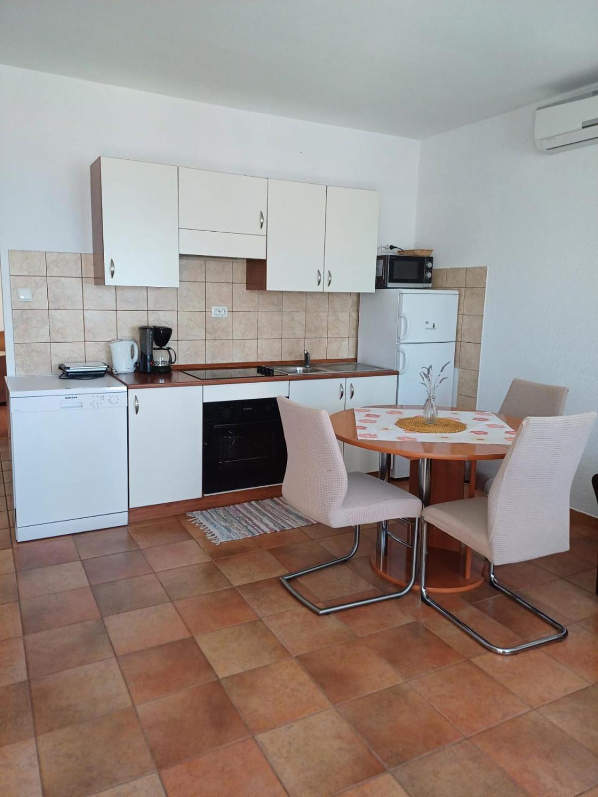 Apartmani Afrodita Crikvenica Luaran gambar